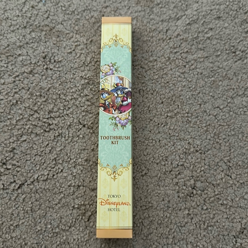💜5 for $25 New! Tokyo Disneyland hotel dental kit